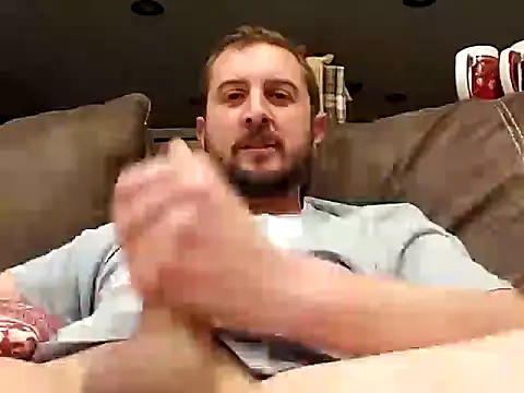 Snapshot of MrMechanic38 chatting on December 2024 01:18:01 PM MrMechanic38 online show from December 2024 01:18:01 PM