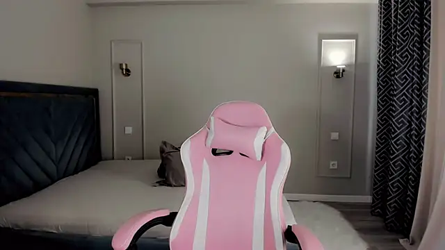 oxxx me online show from March 2026 10:15:01 AM