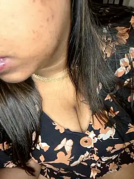 Snapshot of IndieSM chatting on February 2026 07:01:02 PM IndieSM online show from February 2026 07:01:02 PM