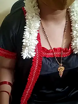 Snapshot of yourtamilcouple chatting on February 2025 05:35:01 PM yourtamilcouple online show from February 2025 05:35:01 PM