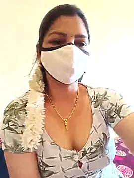 Snapshot of yourtamilcouple chatting on March 2025 06:47:01 AM yourtamilcouple online show from March 2025 06:47:01 AM