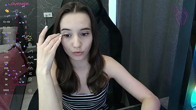 Snapshot of Alice_Weiss chatting on March 2026 01:13:02 PM Alice Weiss online show from March 2026 01:13:02 PM