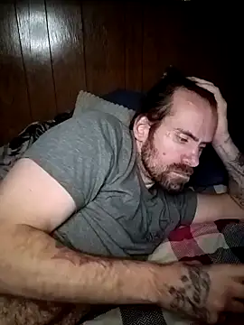 Snapshot of RobStrokes215 chatting on December 2024 10:25:02 PM RobStrokes215 online show from December 2024 10:25:02 PM