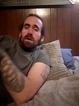 Snapshot of RobStrokes215 chatting on December 2024 07:13:02 AM RobStrokes215 online show from December 2024 07:13:02 AM