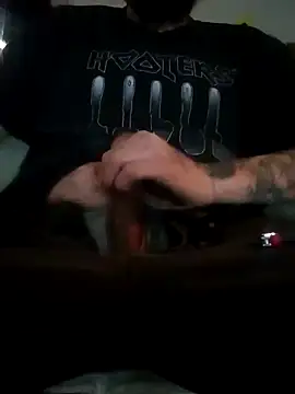 Snapshot of RobStrokes215 chatting on January 2025 01:45:02 AM RobStrokes215 online show from January 2025 01:45:02 AM