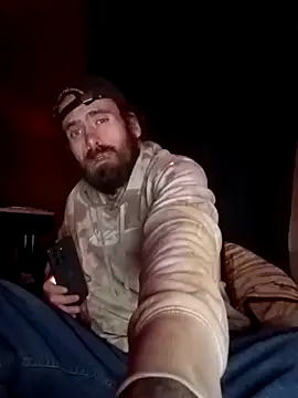 Snapshot of RobStrokes215 chatting on October 2025 04:07:02 AM RobStrokes215 online show from October 2025 04:07:02 AM