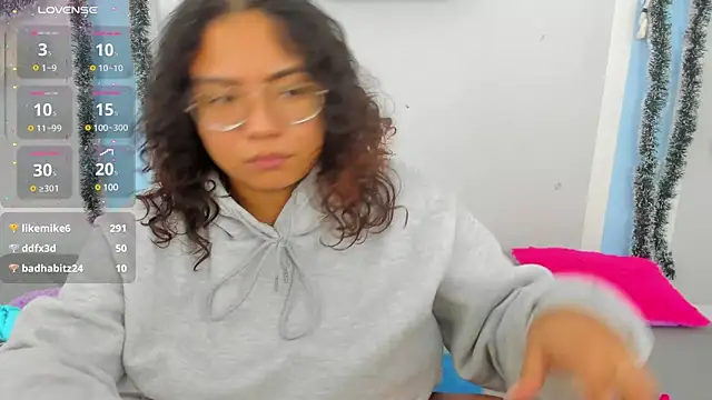 Snapshot of im_angels77 chatting on December 2024 09:28:02 AM im angels77 online show from December 2024 09:28:02 AM