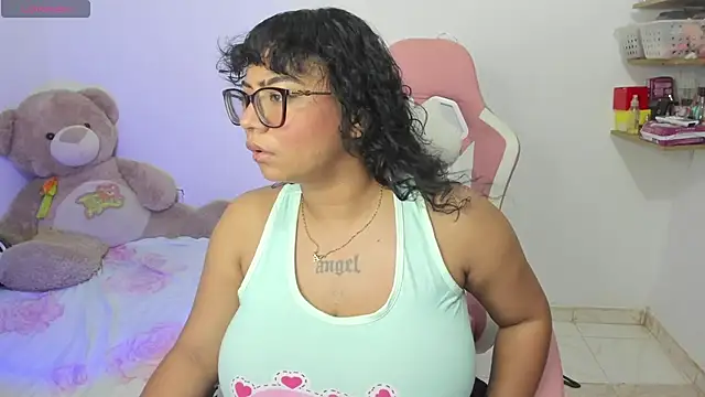 Snapshot of im_angels77 chatting on September 2025 06:57:02 AM im angels77 online show from September 2025 06:57:02 AM