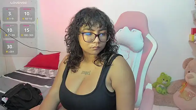 Snapshot of im_angels77 chatting on September 2025 03:33:02 AM im angels77 online show from September 2025 03:33:02 AM