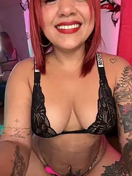 Snapshot of EmmaHot chatting on April 2026 09:46:01 PM EmmaHot online show from April 2026 09:46:01 PM