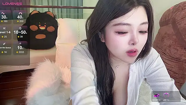 Bunny Tutu online show from December 2024 07:17:01 PM