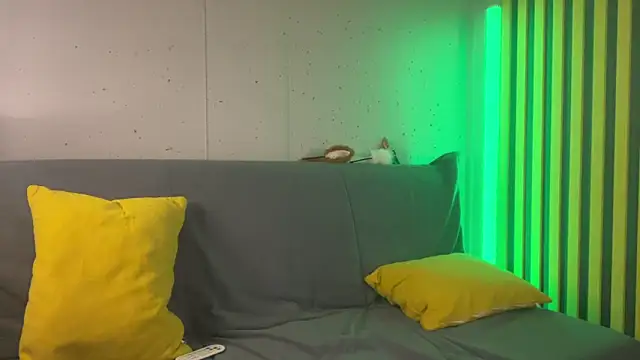 Snapshot of __2sya__ chatting on December 2024 01:33:01 PM 2sya online show from December 2024 01:33:01 PM