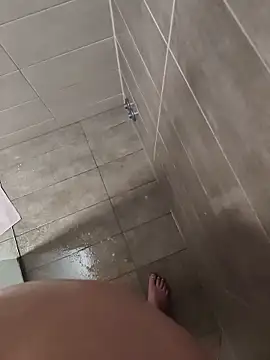 Macanxxx online show from October 2025 04:50:01 PM