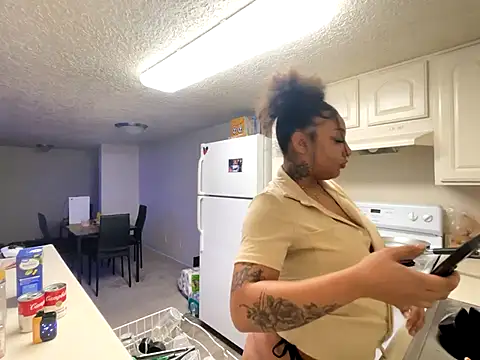 Snapshot of GoddessNih chatting on January 2026 06:06:02 AM GoddessNih online show from January 2026 06:06:02 AM