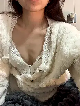 Snapshot of Aimeil chatting on December 2024 07:27:02 AM Aimeil online show from December 2024 07:27:02 AM