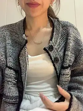 Snapshot of Aimeil chatting on December 2024 03:25:01 AM Aimeil online show from December 2024 03:25:01 AM