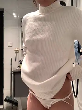 Snapshot of Aimeil chatting on January 2025 03:03:01 PM Aimeil online show from January 2025 03:03:01 PM