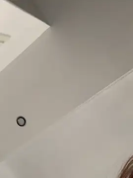 Snapshot of Aimeil chatting on November 2025 08:15:01 AM Aimeil online show from November 2025 08:15:01 AM