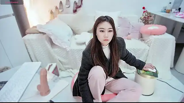 Feifei-cn online show from December 2025 02:47:02 PM