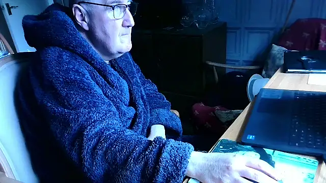 Adamdaddybear online show from March 2025 09:24:02 AM