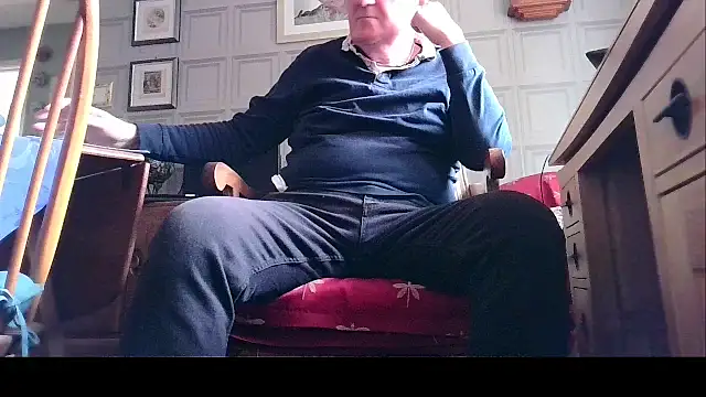 Adamdaddybear online show from March 2025 02:36:01 PM