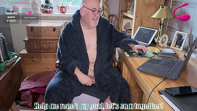 Adamdaddybear online show from March 2026 08:38:01 AM