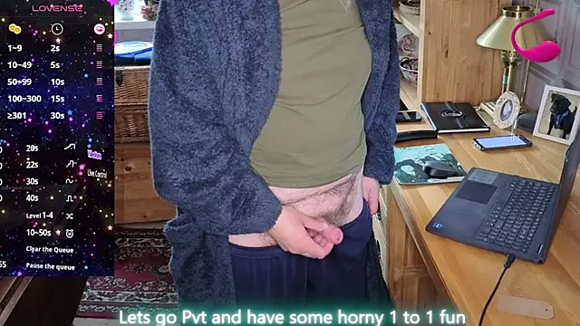 Adamdaddybear online show from June 2026 07:20:01 AM