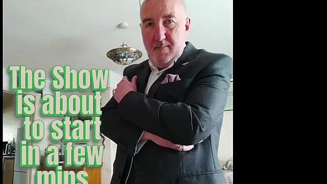 Adamdaddybear online show from June 2026 07:18:01 AM