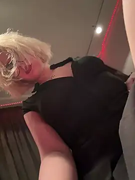 XMelissaX online show from February 2026 08:32:02 PM