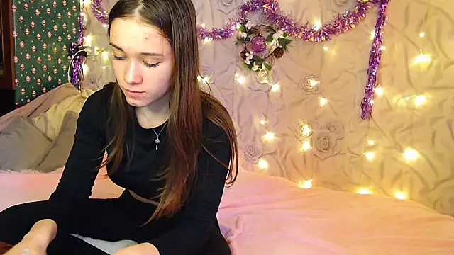 fluffy kitty  online show from January 2025 07:43:02 AM