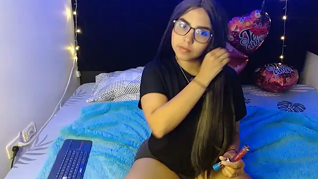 Miapeyton online show from February 2025 01:28:01 PM