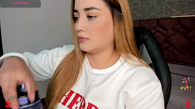 Lucia star   online show from January 2025 11:45:02 AM