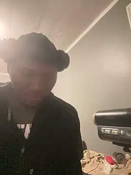 Snapshot of Festivitiesking1 chatting on November 2025 02:02:01 AM Festivitiesking1 online show from November 2025 02:02:01 AM