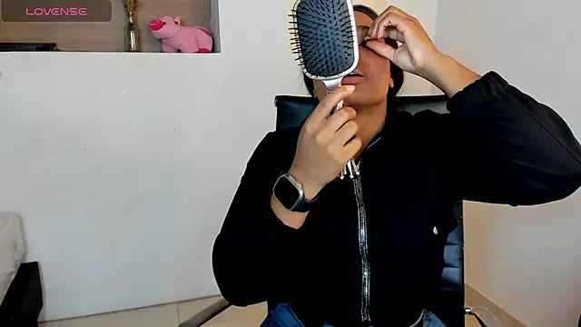 Snapshot of IvyBliss8 chatting on February 2025 12:11:01 PM IvyBliss8 online show from February 2025 12:11:01 PM