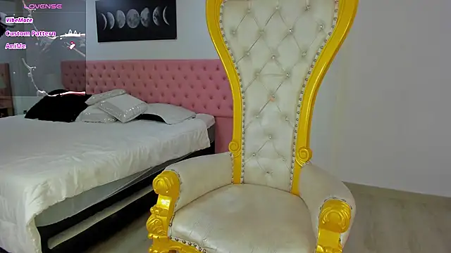 Latrellx7 online show from January 2025 12:24:01 PM