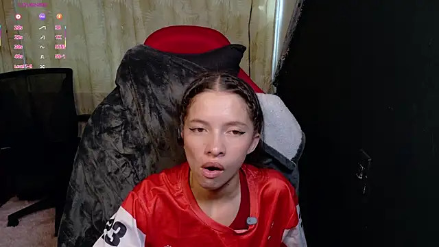 Snapshot of sweetdam12 chatting on December 2025 08:24:02 PM sweetdam12 online show from December 2025 08:24:02 PM