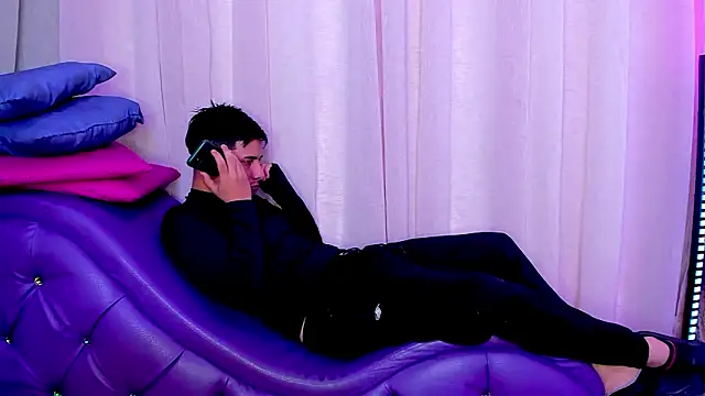 Yourslust  online show from February 2026 01:40:02 AM