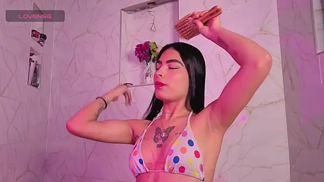 Snapshot of Dolcee_zoe chatting on November 2025 09:03:02 PM Dolcee zoe online show from November 2025 09:03:02 PM