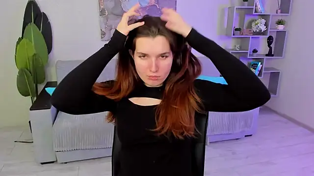 Snapshot of BonneyLove chatting on March 2025 05:49:02 PM BonneyLove online show from March 2025 05:49:02 PM