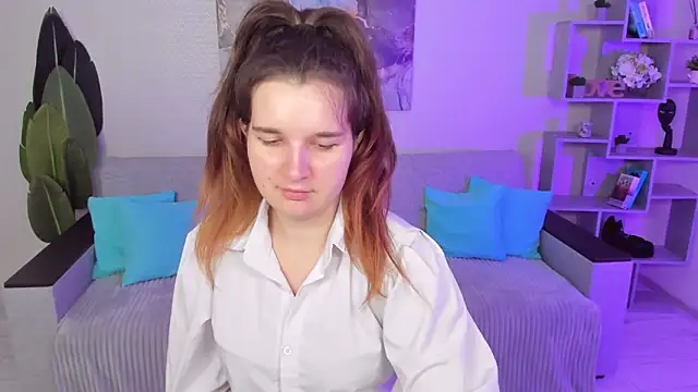 Snapshot of BonneyLove chatting on September 2025 02:17:01 PM BonneyLove online show from September 2025 02:17:01 PM