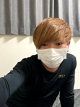 Snapshot of onimakura chatting on December 2025 04:02:01 PM onimakura online show from December 2025 04:02:01 PM