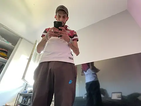 Rebeu313 online show from February 2026 01:54:01 PM