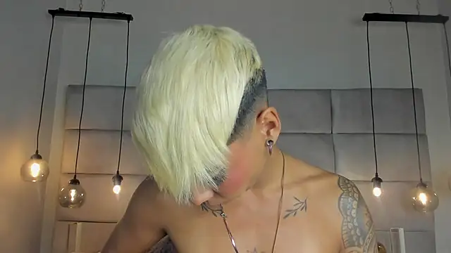 Snapshot of MiaMorgan_ chatting on January 2025 06:24:02 PM MiaMorgan online show from January 2025 06:24:02 PM