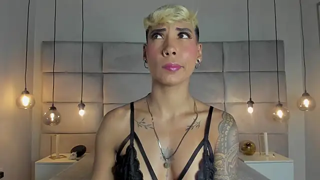 Snapshot of MiaMorgan_ chatting on January 2025 11:59:01 AM MiaMorgan online show from January 2025 11:59:01 AM