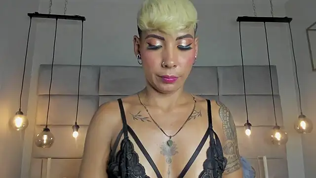 Snapshot of MiaMorgan_ chatting on January 2025 03:02:01 PM MiaMorgan online show from January 2025 03:02:01 PM