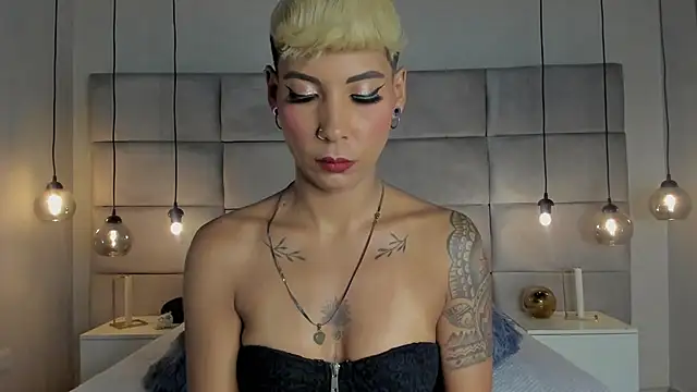 Snapshot of MiaMorgan_ chatting on January 2025 12:11:02 PM MiaMorgan online show from January 2025 12:11:02 PM