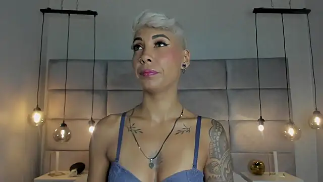 Snapshot of MiaMorgan_ chatting on February 2025 12:02:02 PM MiaMorgan online show from February 2025 12:02:02 PM