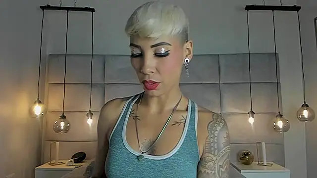 Snapshot of MiaMorgan_ chatting on February 2025 12:17:02 PM MiaMorgan online show from February 2025 12:17:02 PM