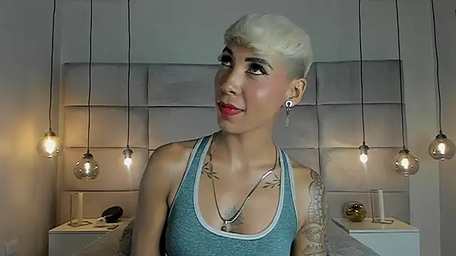 Snapshot of MiaMorgan_ chatting on February 2025 03:21:01 PM MiaMorgan online show from February 2025 03:21:01 PM