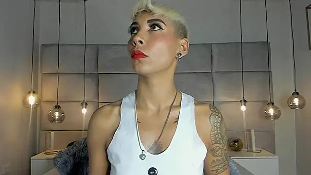 Snapshot of MiaMorgan_ chatting on February 2025 01:22:01 PM MiaMorgan online show from February 2025 01:22:01 PM